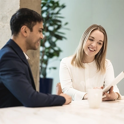 Przyjmuj płatności z Elavon